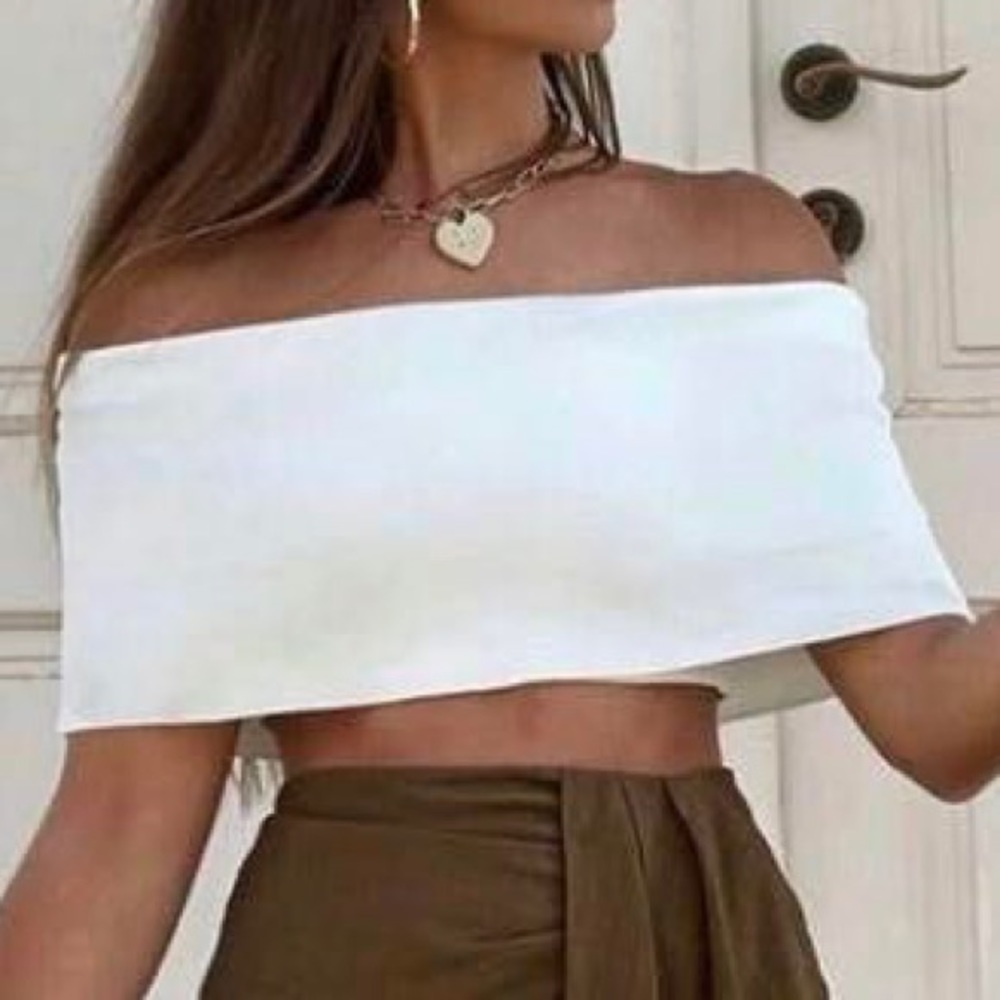 Zara ribbed off the shoulders crop top